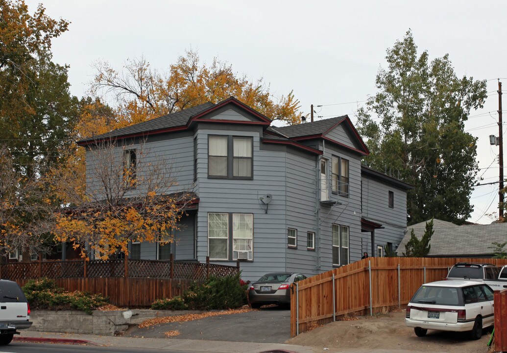 53 W 9th St in Reno, NV - Foto de edificio