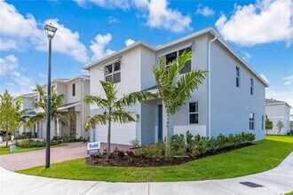 615 NE 1st Ave in Florida City, FL - Building Photo - Building Photo