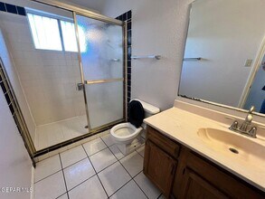 673 Bristol Dr in El Paso, TX - Building Photo - Building Photo