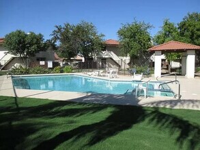 16402 N 31st St in Phoenix, AZ - Building Photo - Building Photo