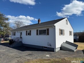 35 Early Ave in Stratford, CT - Building Photo - Building Photo