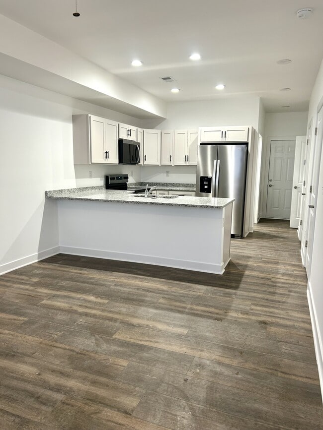 property at 703 E Mt Vernon St
