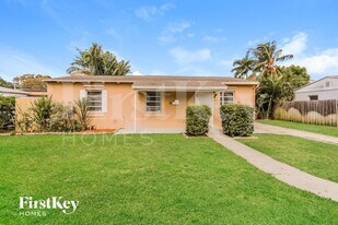 3025 Robert Rd in West Palm Beach, FL - Building Photo