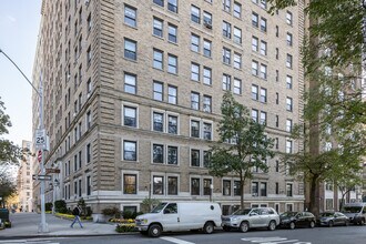 375 Riverside Dr in New York, NY - Building Photo - Building Photo