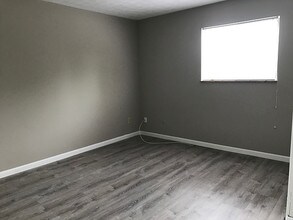 1235 Summit St in Columbus, OH - Building Photo - Building Photo