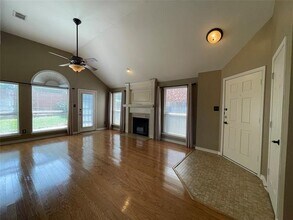 2220 Wembley Wood Ln in Bedford, TX - Building Photo - Building Photo