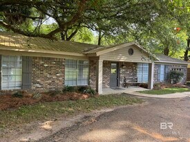 1107 Caroline Ave in Daphne, AL - Building Photo
