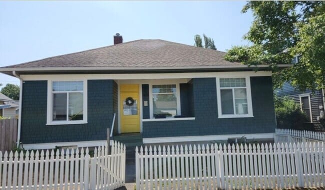 property at 1410 H St