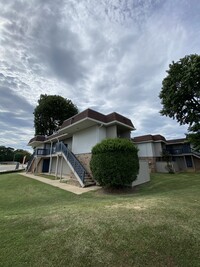 Creekside South in Texarkana, TX - Building Photo - Building Photo