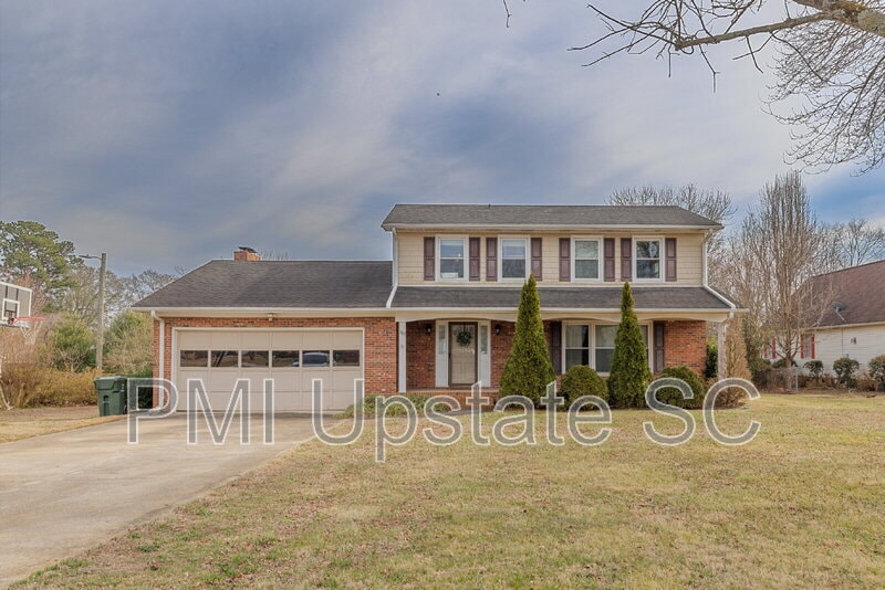103 Avondale Dr in Gaffney, SC - Building Photo