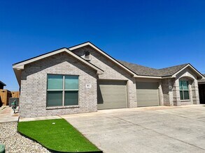 2005 Aberdeen Ave in Wolfforth, TX - Building Photo - Building Photo