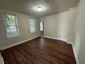 267 E Sharpnack St in Philadelphia, PA - Building Photo - Building Photo