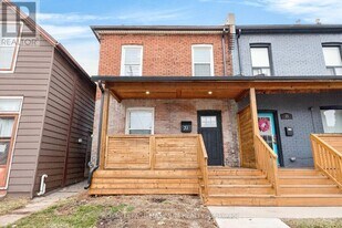 31 Campbell Ave in Hamilton, ON - Building Photo