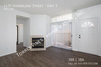 1420 Hornblend St in San Diego, CA - Building Photo - Building Photo