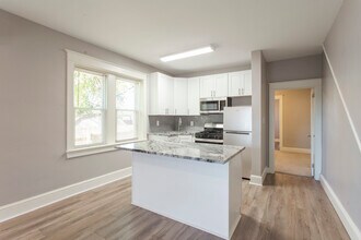 214 Fairview Rd, Unit 1 in Crum Lynne, PA - Building Photo - Building Photo