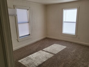 821 S Avenue C in Portales, NM - Building Photo - Building Photo