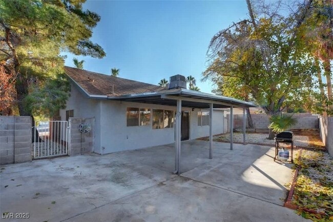 3138 Belvedere Dr in Henderson, NV - Building Photo - Building Photo