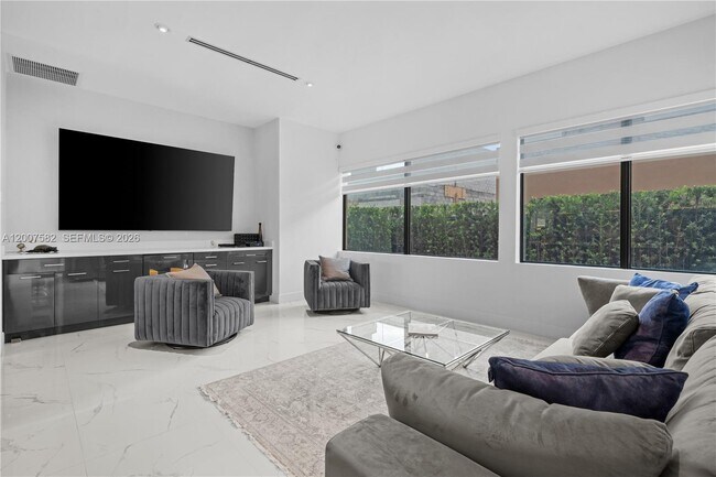 17900 SW 149th Ave in Miami, FL - Building Photo - Building Photo