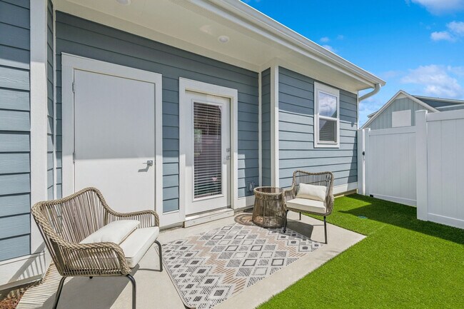 Ascend Cottages At Highland Square in Hendersonville, NC - Foto de edificio - Building Photo