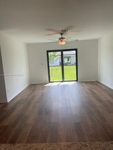 863 Winwood Cir in Ft. Myers, FL - Building Photo - Building Photo