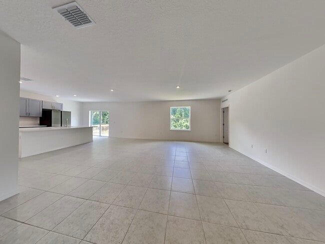 1330 Chris Ave in DeLand, FL - Building Photo - Building Photo