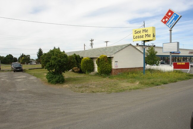 12628 W Sunset Hwy in Airway Heights, WA - Foto de edificio - Building Photo