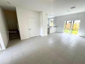 2877 SE 24th Ct in Homestead, FL - Building Photo - Building Photo