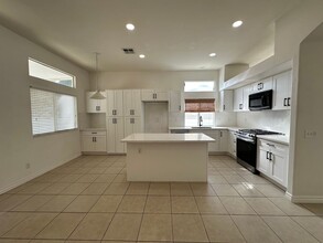 39613 Bonaire Way in Murrieta, CA - Building Photo - Building Photo