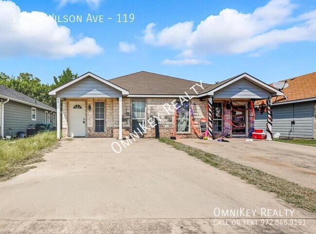property at 119 W Wilson Ave