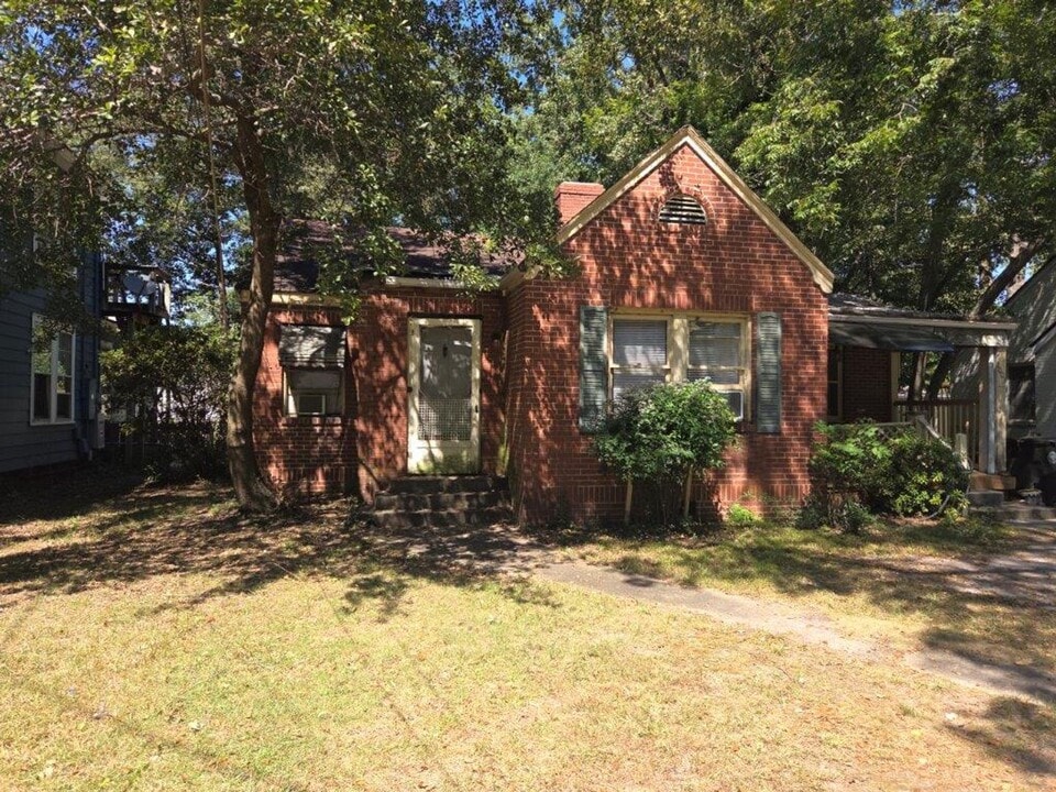 1003 E Walnut St in Goldsboro, NC - Building Photo