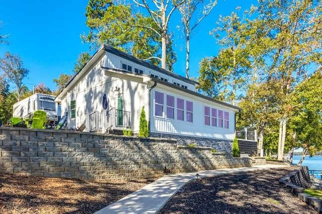 property at 6788 Bucleigh Rd