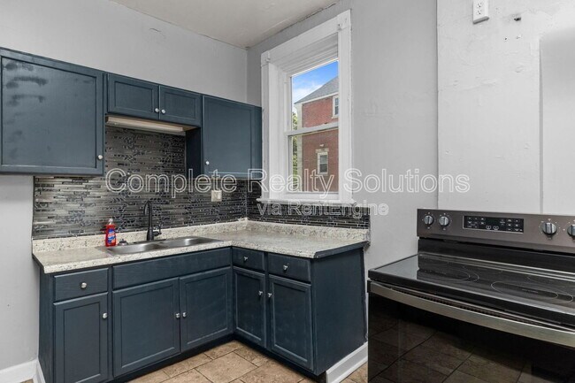 5866 Etzel Ave in St. Louis, MO - Building Photo - Building Photo