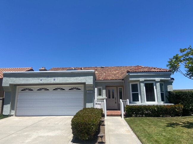 1605 El Paseo Dr in San Marcos, CA - Building Photo - Building Photo