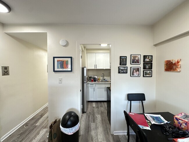 1400 Chicago Ave, Unit 804 in Evanston, IL - Foto de edificio - Building Photo