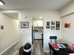 1400 Chicago Ave, Unit 804 in Evanston, IL - Building Photo - Building Photo