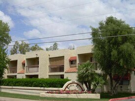 715 S Extension Rd in Mesa, AZ - Building Photo