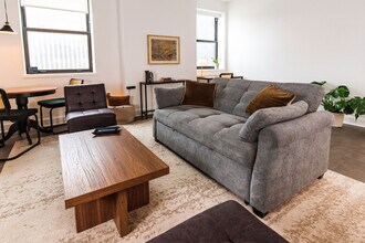 758 North Broadway-SI ID1379069P, Unit SI ID1379069P in Milwaukee, WI - Foto de edificio - Building Photo