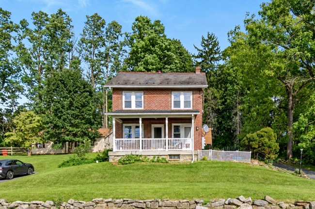 property at 2506 Willow Park Rd
