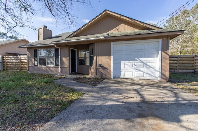 662 Demere Street in Hinesville, GA - Building Photo - Building Photo