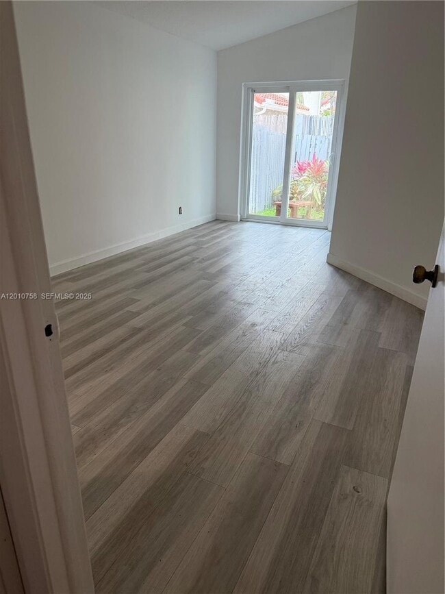 1407 Seagrape Cir in Weston, FL - Building Photo - Building Photo