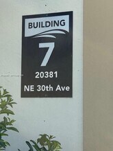 20381 NE 30th Ave in Aventura, FL - Building Photo - Building Photo