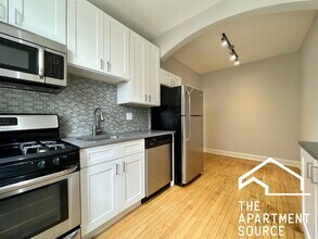 2322 N Rockwell St, Unit A1 in Chicago, IL - Building Photo - Building Photo
