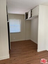 1306 S Mansfield Ave in Los Angeles, CA - Building Photo - Building Photo