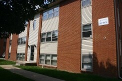 9 Willedrob Road in Bloomington, IL - Foto de edificio