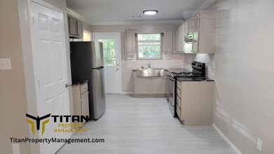 2014 Watts Rd-Unit -2014 Watts Rd. Apt B in Benton, AR - Building Photo - Building Photo