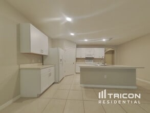 27944 Arrowhead Cir in Punta Gorda, FL - Building Photo - Building Photo