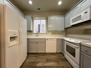 20474 SW Skiver St in Beaverton, OR - Building Photo - Building Photo