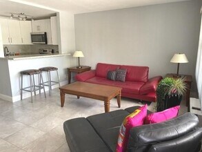 4 Ventnor Dr in Deerfield Beach, FL - Building Photo - Building Photo