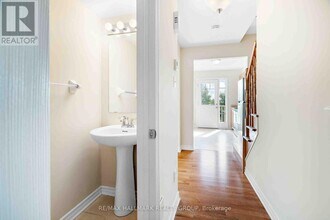 164 Sunshine Crescent in Ottawa, ON - Building Photo - Building Photo