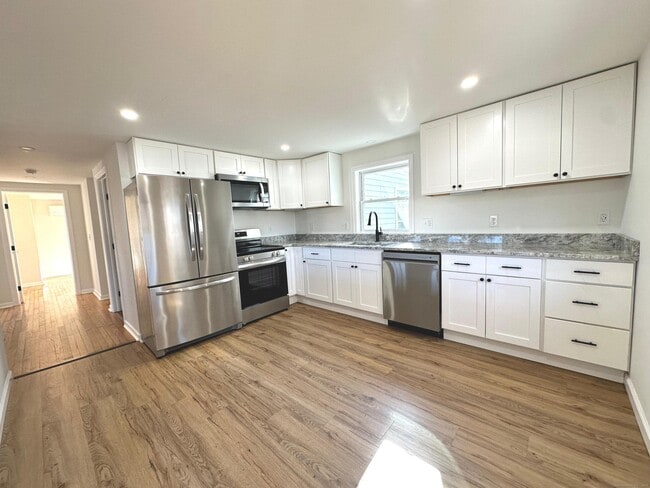 property at 32 Quarry St